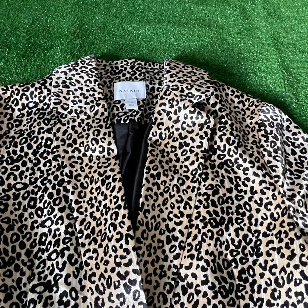 Nine West Double Button Leopard Print Satin Beige… - image 6